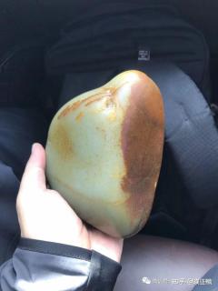 顶级和田玉是什么样?