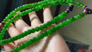 和田玉老坑碧玉佛珠链 俄碧 顶级辣绿色 微猫起荧光 料子细腻油润 玉